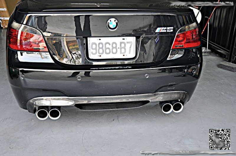 E60 M5 - AirWing style Carbon Rear Diffuser (M5 bumoer) 01